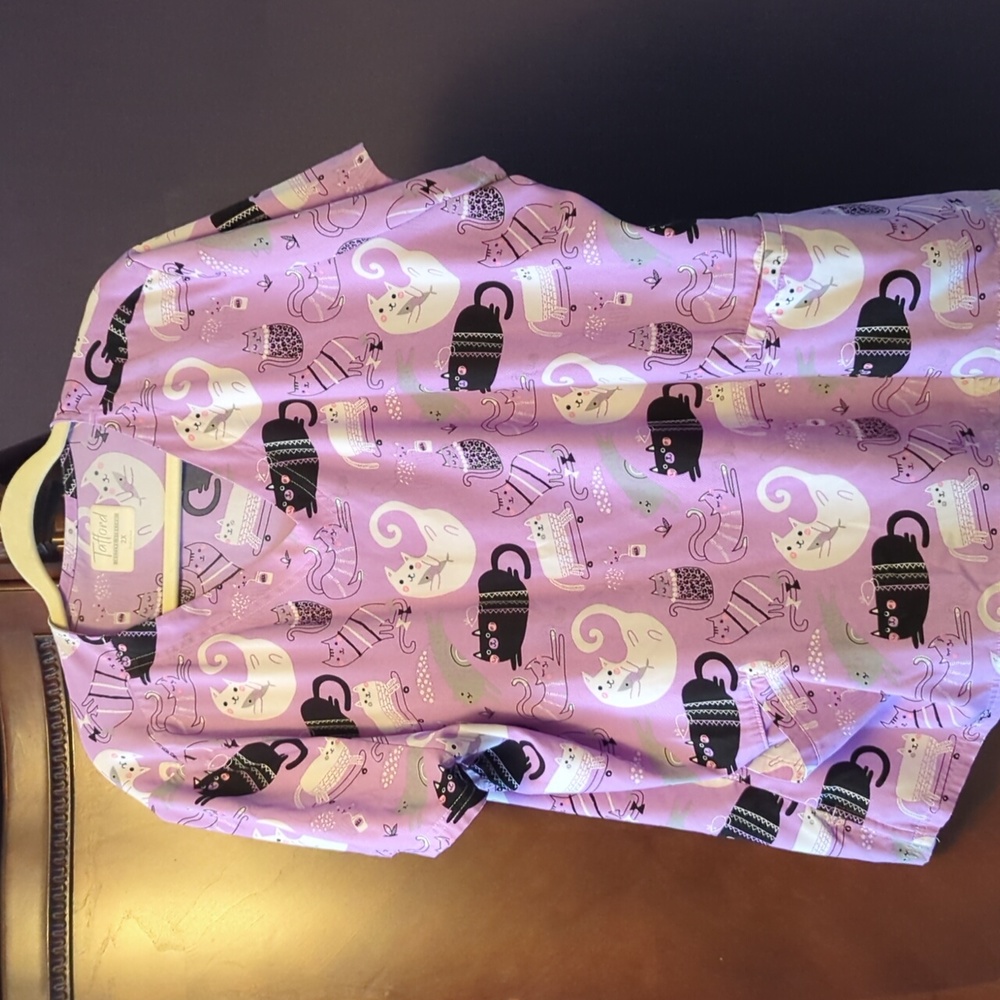 Women's cat scrub top.